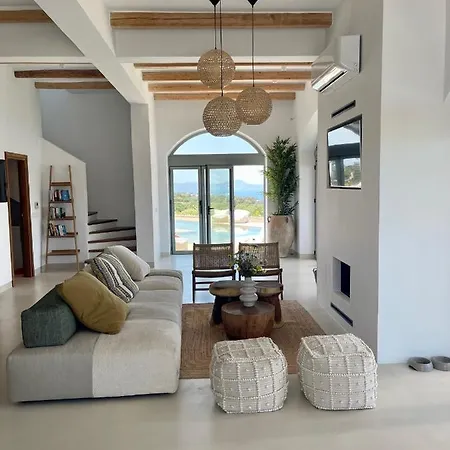 Villa Eirini - Peace And Tranquility - A Hideaway *